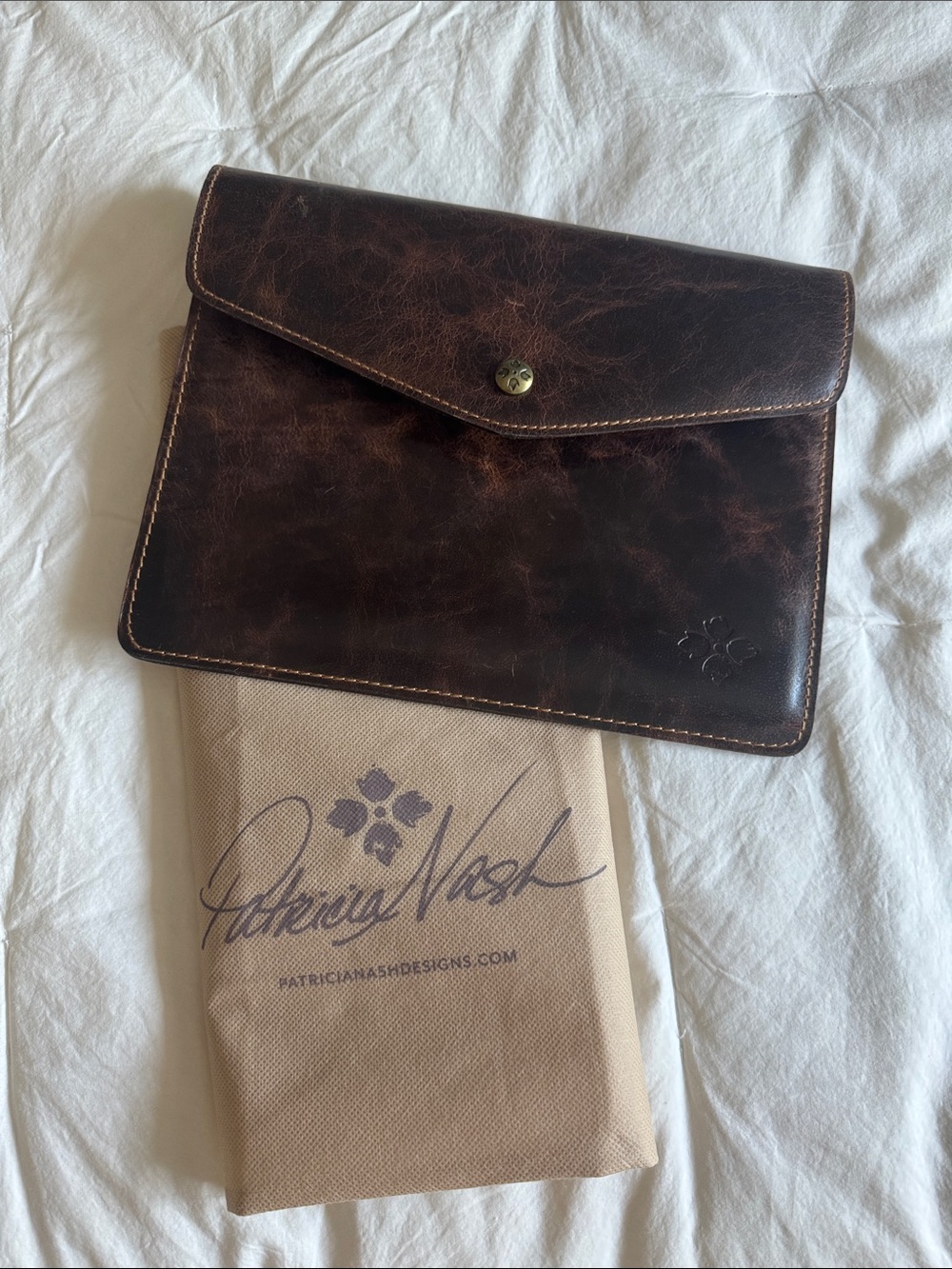 MINT Patricia Nash Midi iPad Tech Portfolio Case Clutch Heritage Tan + Dust Bag